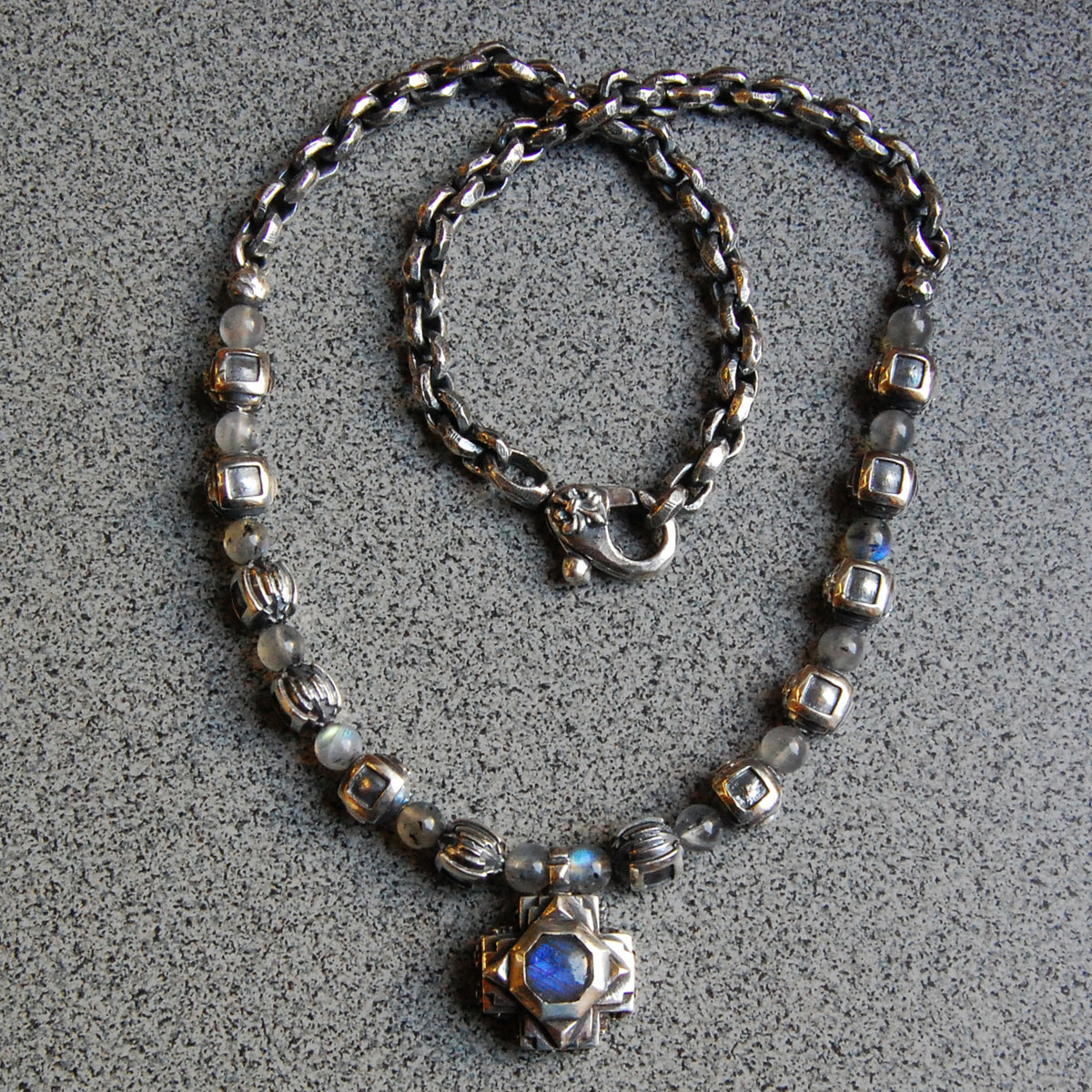 Octagon Cross+PEA s Neck Chain XS Faceted+Beads+Square Steps Balls