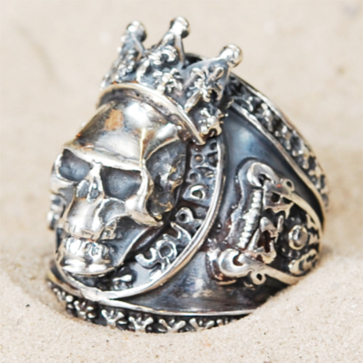 King Skull With Crown Gothic Mens Ring in Sterling Silver, Cool Biker Goth Skull  Ring to Boyfriend, Halloween Pinky Unique Ring, Family Gift - Etsy Norway