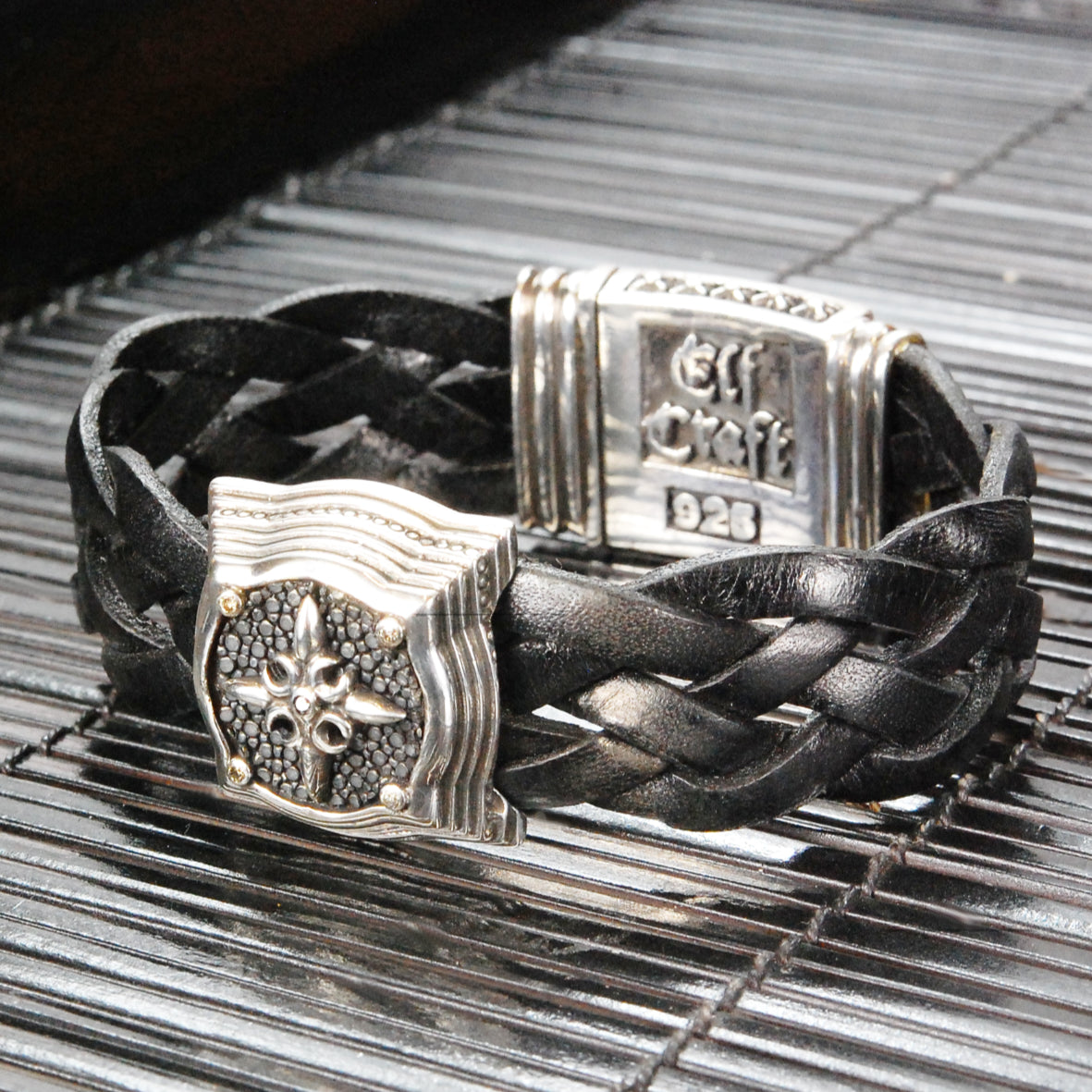 Silver Leather Bracelet BAROQUE with Searay Leather + Crescent Star on Lily Box Lock 20