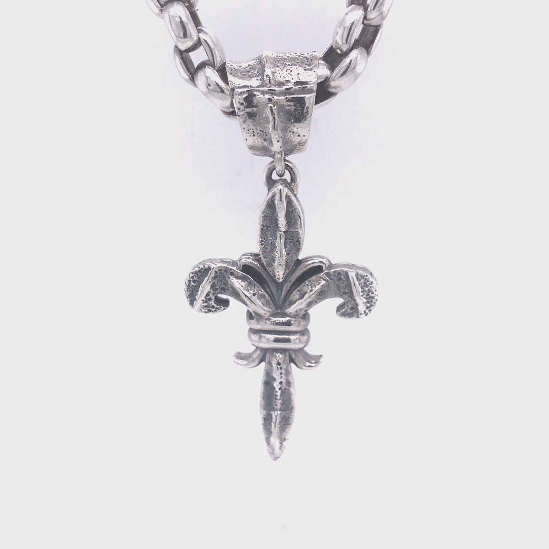 Silver Pendant CROCO LILY M