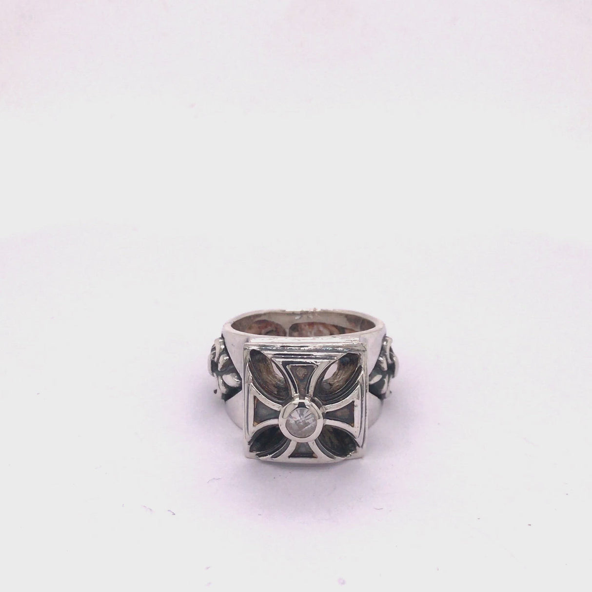 Silver Ring MALTESER CROSS S on Lily Band