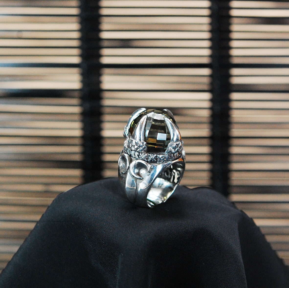 Silver Ring DRAGON CLAW Stoneholder on Crescent Star Band