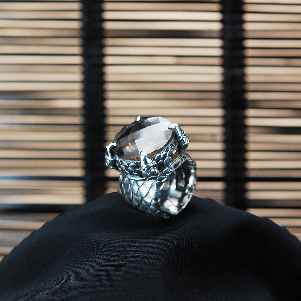 Silver Ring DRAGON CLAW with Dragon Scales Band