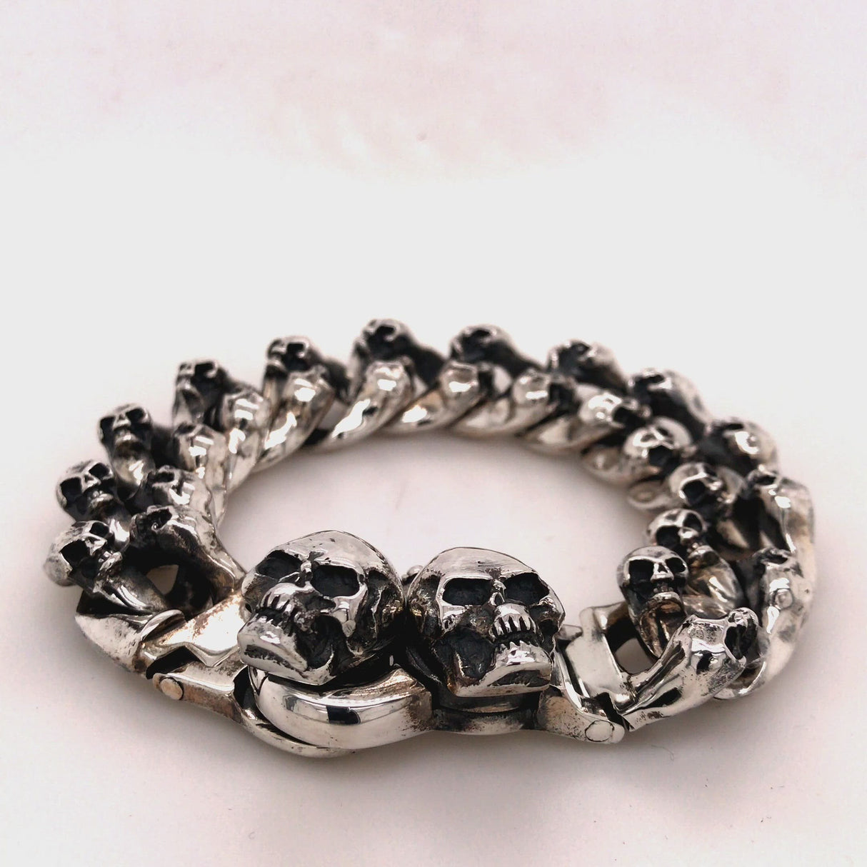 Silver Bracelet MINI SKULLS with Skull Tongslock