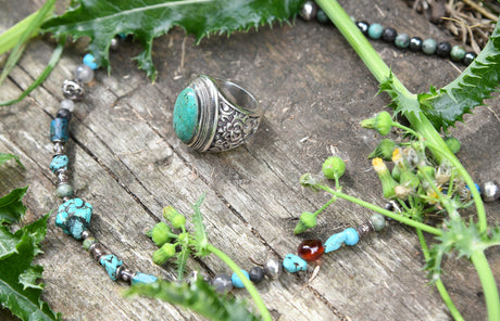 ROCKS and BEADS Necklace with Silver Tubes and Balls