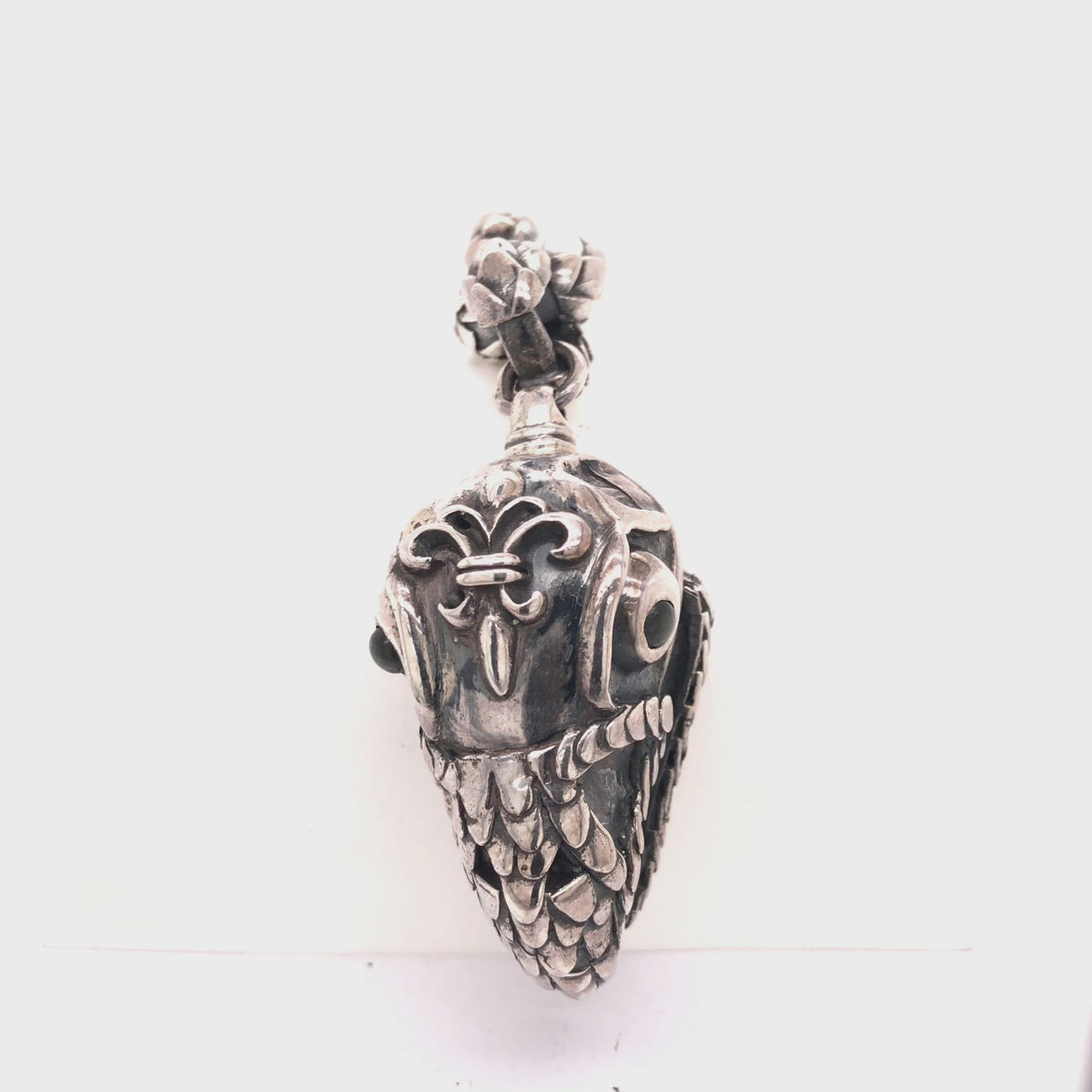 Silver Keytag EAGLESKULL with LILY and Dragon Scales