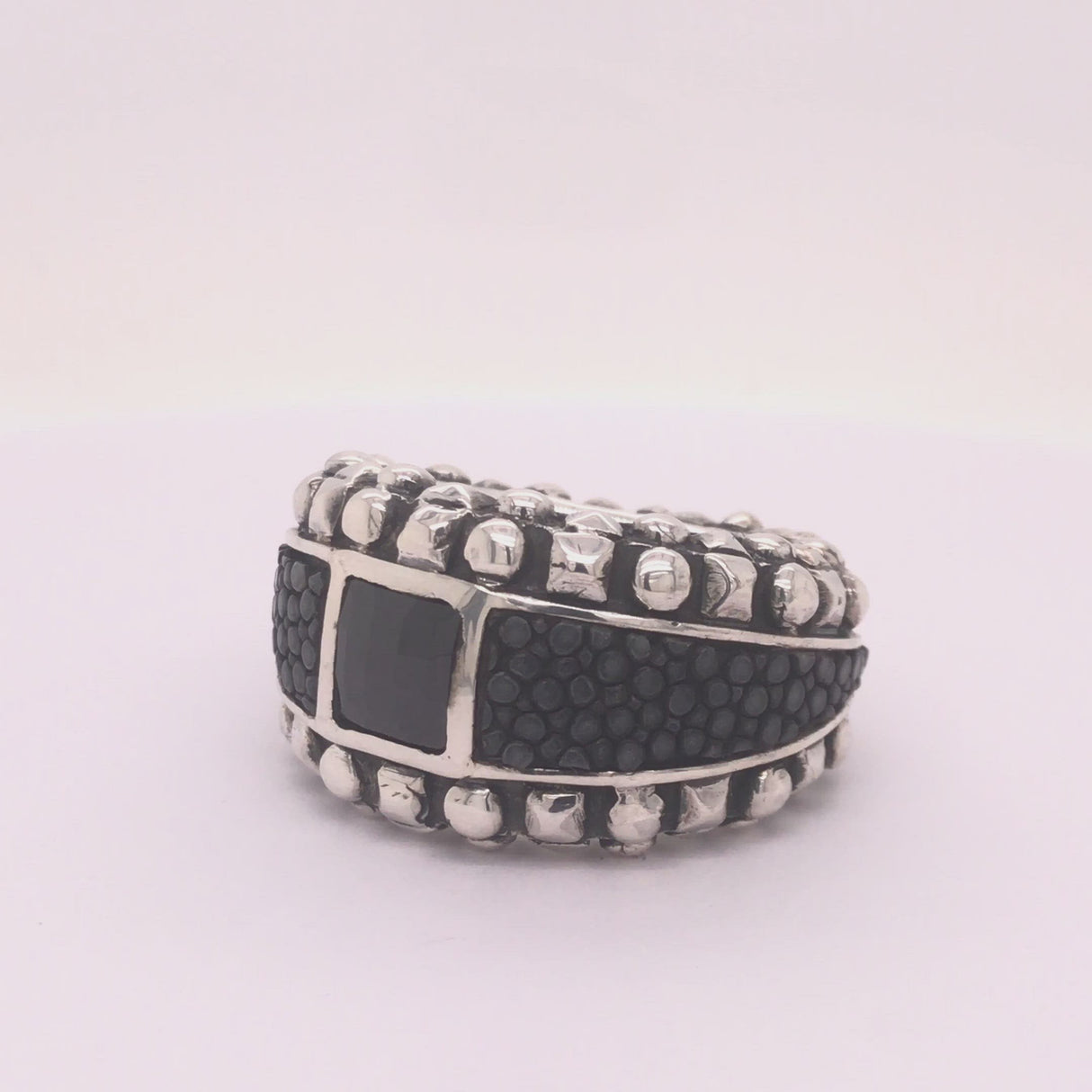 Silver Ring Caree Stone and Pyramide Frame with Searay Leather Band