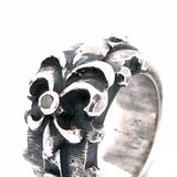 Silver Ring Facetted Body with Rivets and Straigt Lily with Meteorite