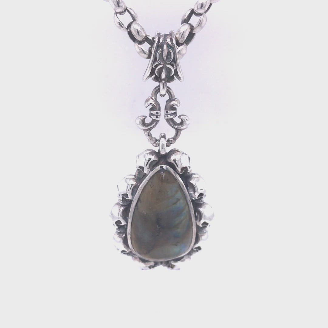 Silver Pendant Skulls Drop Frame with Stone