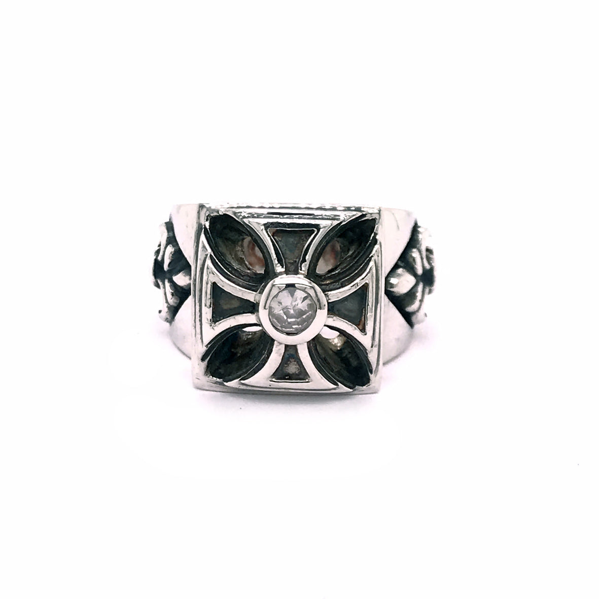 Silver Ring MALTESER CROSS S on Lily Band