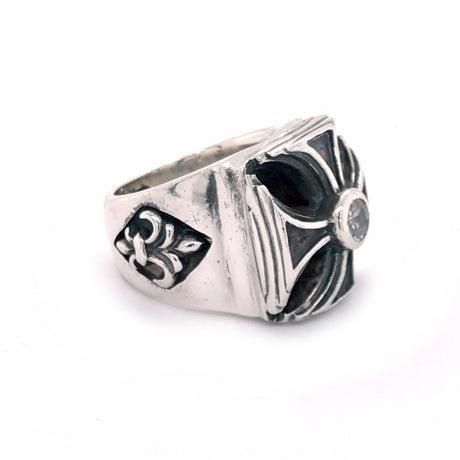 Silver Ring MALTESER CROSS L on Lily Band