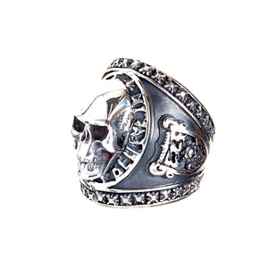 Silver Ring MAGIC with Shield and SKULL