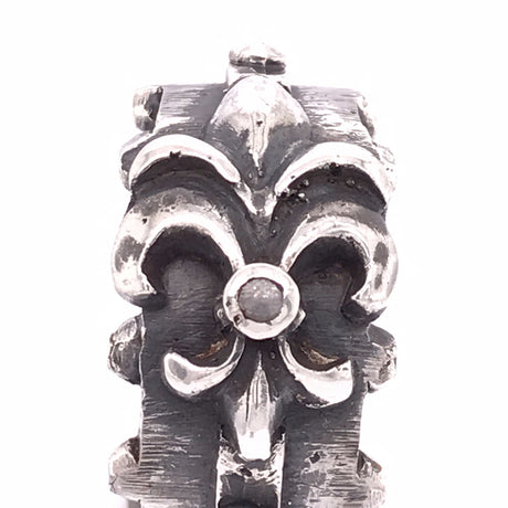Silver Ring Faceted Body with Rivets and Straigt Lily with Meteorite