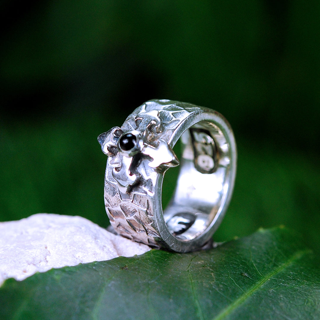 Silver Ring Square Hammered and Blades Cross