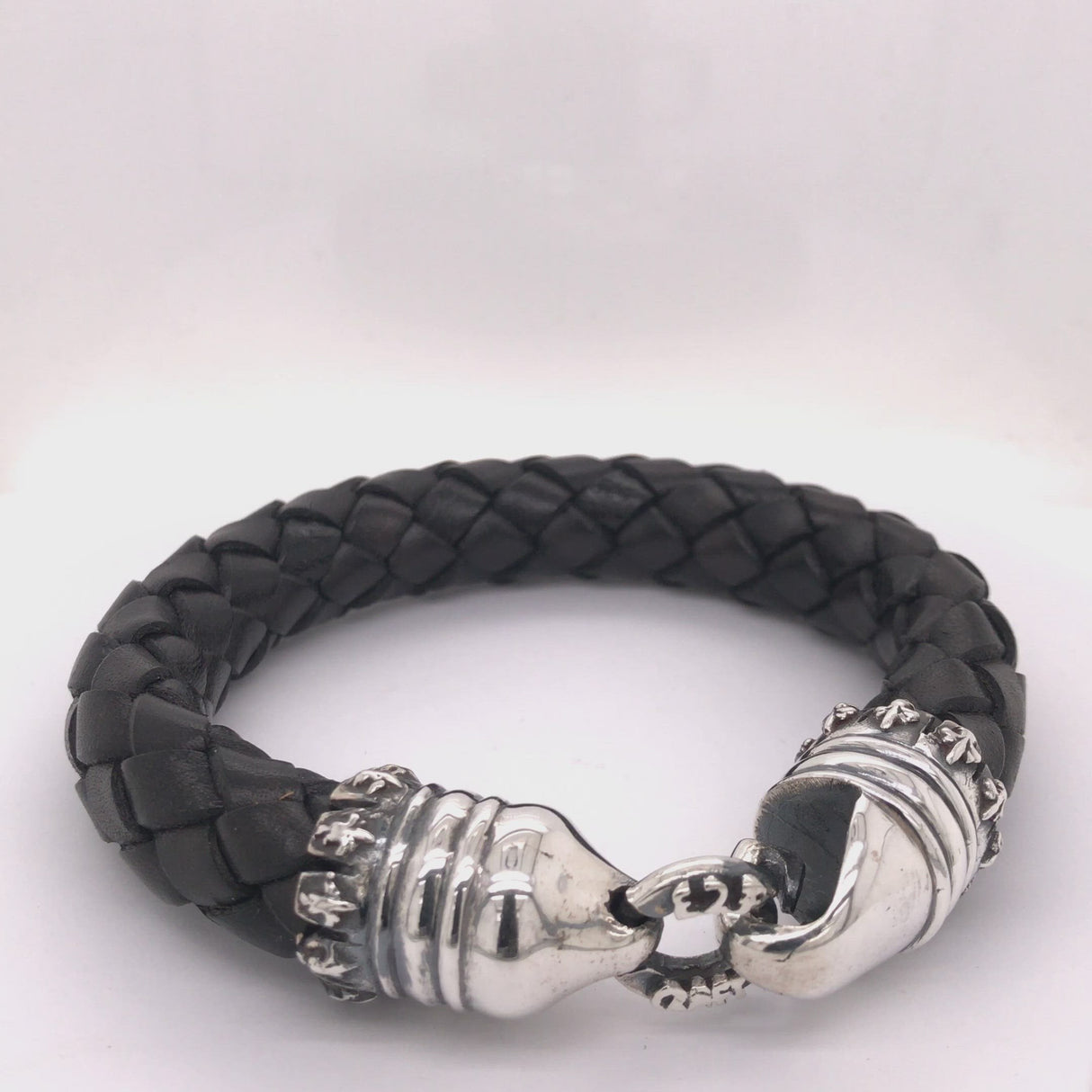 Silver Leather Bracelet LILIES CROWN 13