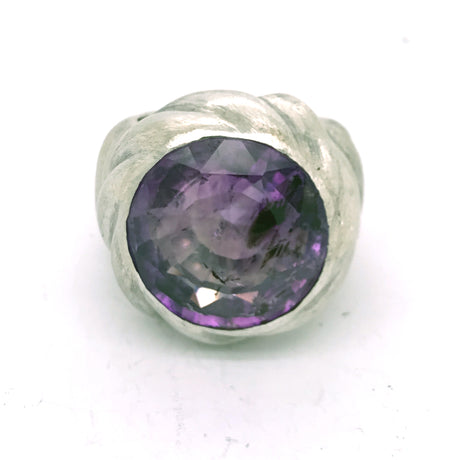 Silver Ring Spiral Body with Round Amethyst