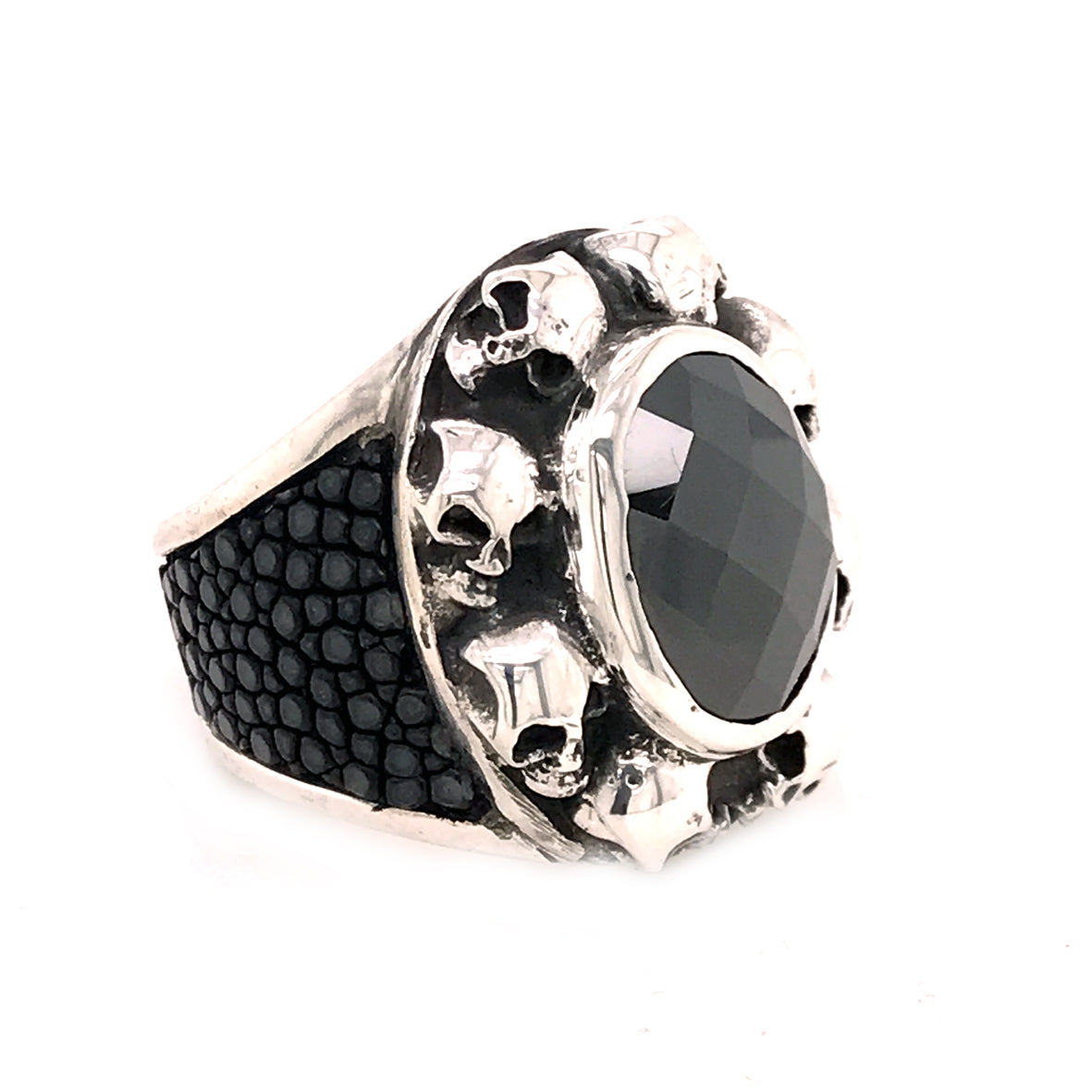 Silver Ring Oval Stoneholder with Skulls and Searay Leather